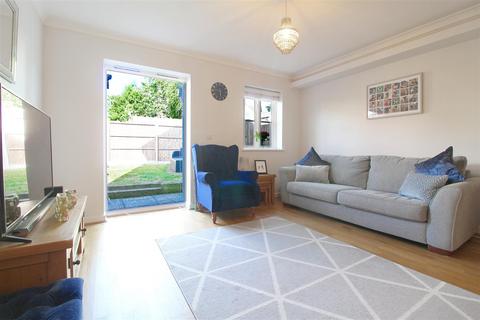 3 bedroom end of terrace house for sale, Station Yard, Buntingford