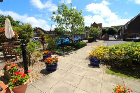 2 bedroom flat for sale, The Street, Rustington