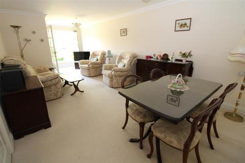 2 bedroom flat for sale, The Street, Rustington