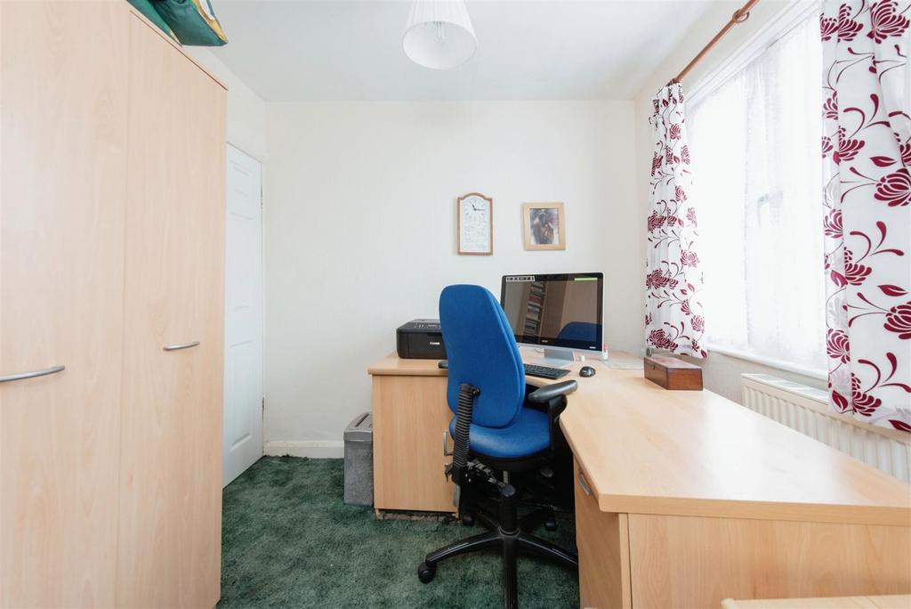 Bedroom 1.jpg