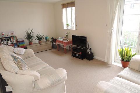 2 bedroom flat to rent, HYTHE