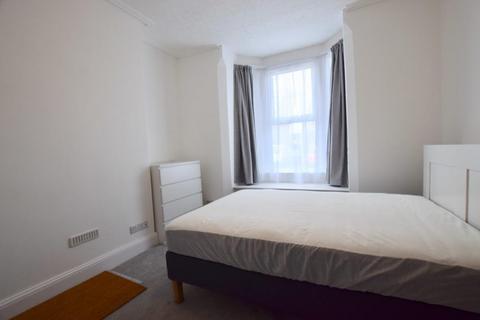 1 bedroom house to rent, Room 1 - 5  Coundon Street, Coventry West Midlands CV1 - DOUBLE ROOM IN PROFESSIONAL HOUSE SHARE - BILLS INCLUDED