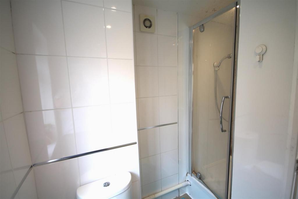 Shower Room b.JPG