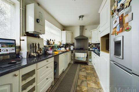 3 bedroom semi-detached house for sale, Grenville Road, New Addington, Croydon