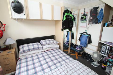 3 bedroom house share to rent, Hatfield Crescent, Hemel Hempstead