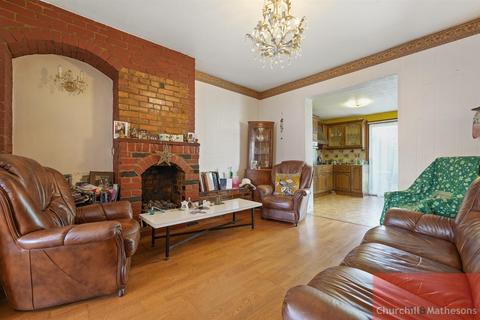 3 bedroom terraced house for sale, Westway, London, W12