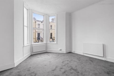 Flat 2 Ground Floor 1, 20 Ceylon Place, Eastbourne, BN21 3JF