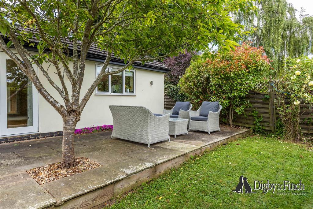 8 Willoughby Drive, Empingham, LE15 8 PZ-1watermark