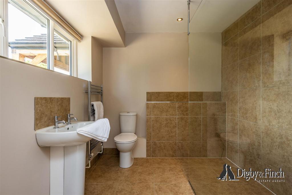 8 Willoughby Drive, Empingham, LE15 8 PZ-13watermar