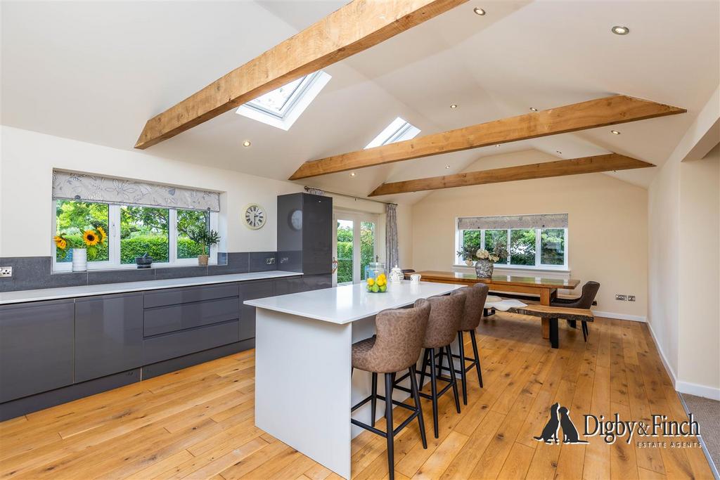 8 Willoughby Drive, Empingham, LE15 8 PZ-19watermar