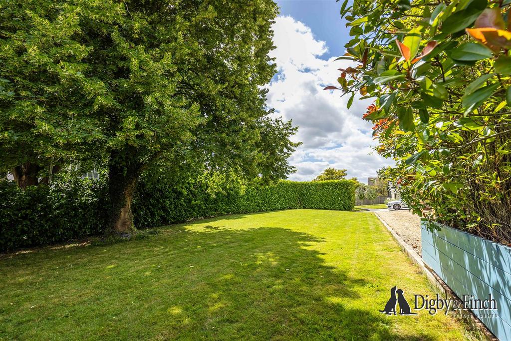 8 Willoughby Drive, Empingham, LE15 8 PZ-8watermark