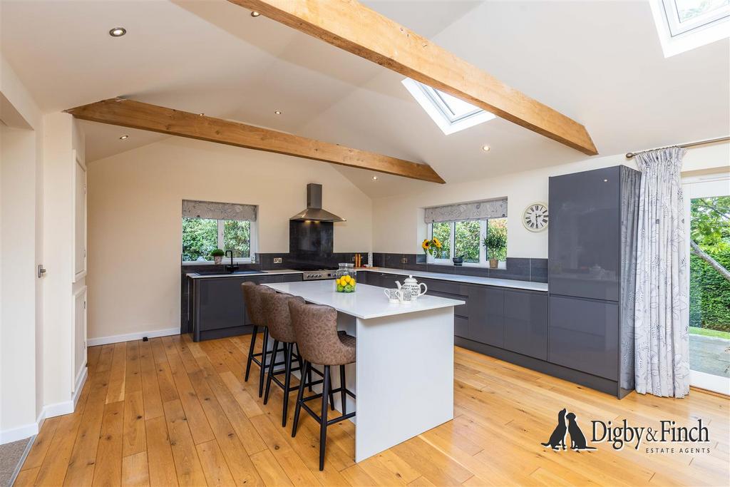 8 Willoughby Drive, Empingham, LE15 8 PZ-18watermar