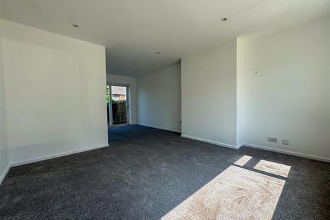 38 Dockfield Avenue, Harwich, CO12 4LF