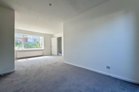 38 Dockfield Avenue, Harwich, CO12 4LF