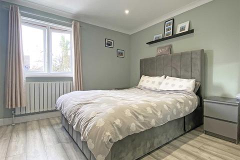 54 Barlows Reach, Chelmer Village, Chelmsford, CM2 6SN