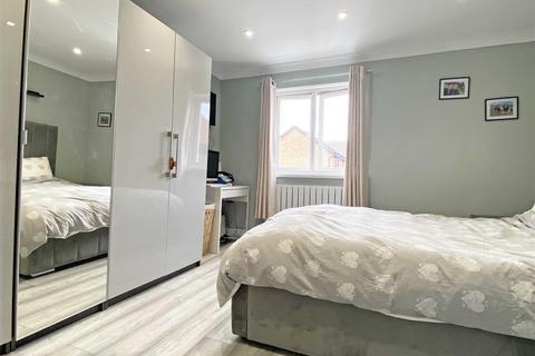 54 Barlows Reach, Chelmer Village, Chelmsford, CM2 6SN