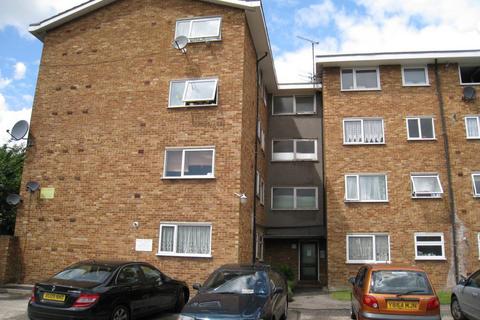 2 bedroom flat to rent, Eastern Avenue Newbury Park