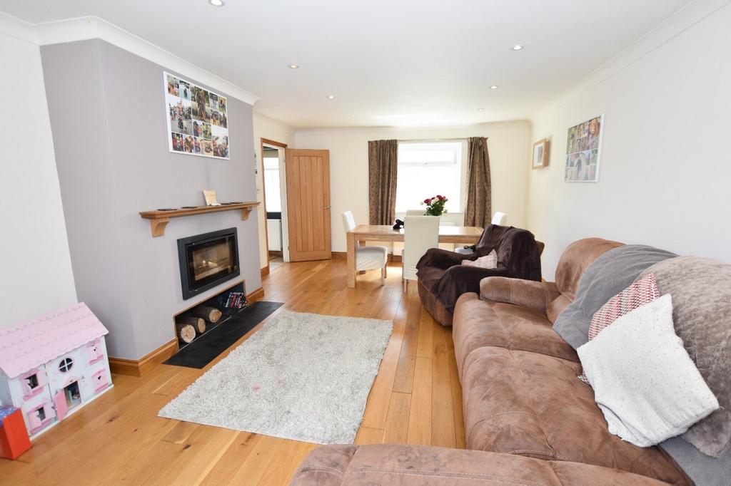 Lounge Dining Room