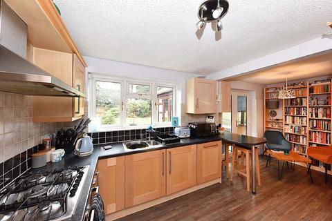 4 bedroom detached house to rent, Portree Drive, Holmes Chapel