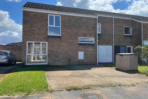 3 bedroom end of terrace house to rent, Apple Close, Raf Lakenheath IP27