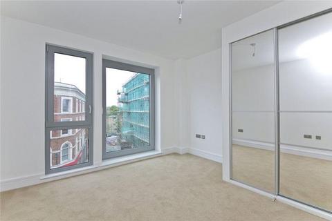 2 bedroom flat to rent, Ashwin Street, Dalston E8