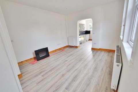 2 bedroom duplex to rent, St Vincents Road, Westcliff On Sea, Essex