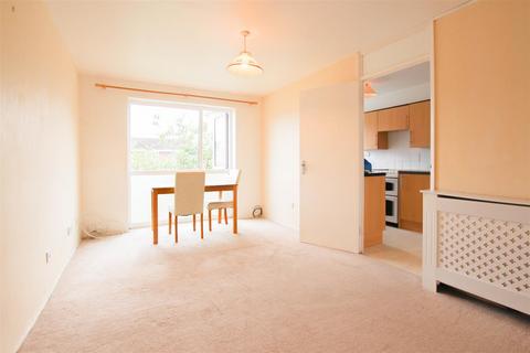 1 bedroom apartment to rent, Ross Close, Saffron Walden CB11