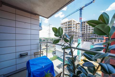 2 bedroom apartment for sale, The Oxygen Apartments, Royal Victoria Dock, E16