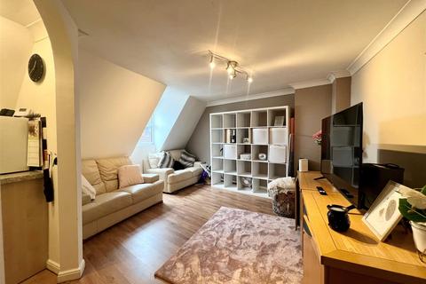 1 bedroom apartment to rent, Shaftesbury Mews