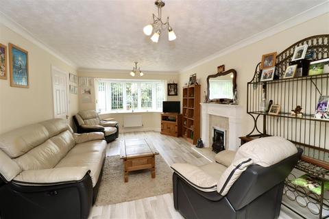 8 Elliot Way, Market Weighton, York, YO43 3RG