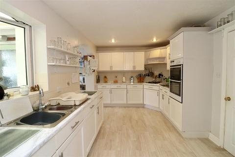 8 Elliot Way, Market Weighton, York, YO43 3RG