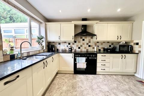 4 bedroom link detached house for sale, Cherry Tree Lane, Halesowen