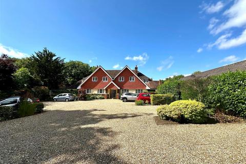 2 bedroom apartment for sale, Great Austins Manor, 11 Vicarage Hill, Farnham