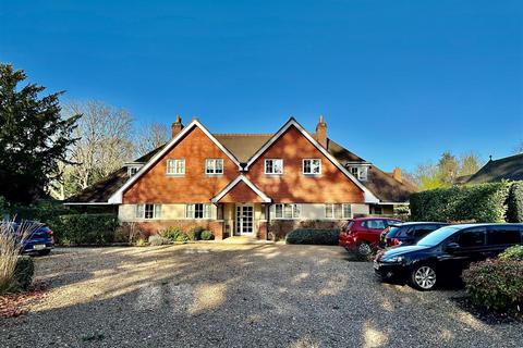 2 bedroom apartment for sale, Great Austins Manor, 11 Vicarage Hill, Farnham