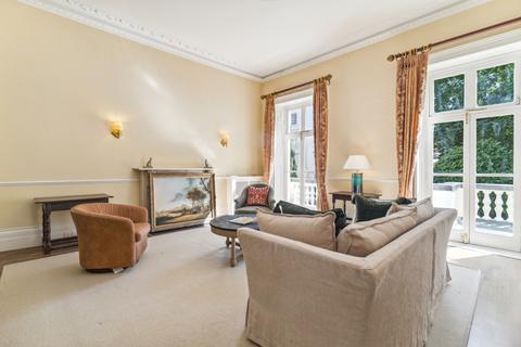 2 bedroom flat to rent, Warwick Square, London, SW1V