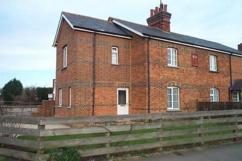 1 bedroom detached house to rent, High Street, Henlow, Bedfordshire