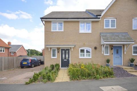 3 bedroom house to rent, Kiffin Road, Bishop`s Stortford