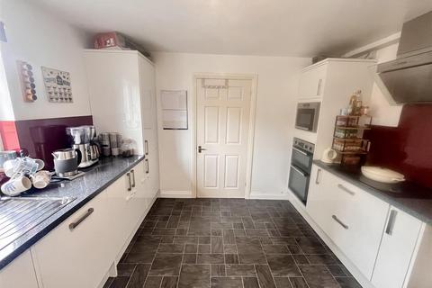 12b Cwrt Y Brenin, Ffosyffin, Aberaeron, SA46 0HU