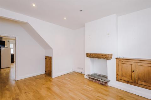 2 bedroom terraced house to rent, Chapel Lane, Stockton Heath, Warrington WA4