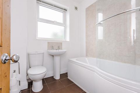 2 bedroom terraced house to rent, Chapel Lane, Stockton Heath, Warrington WA4