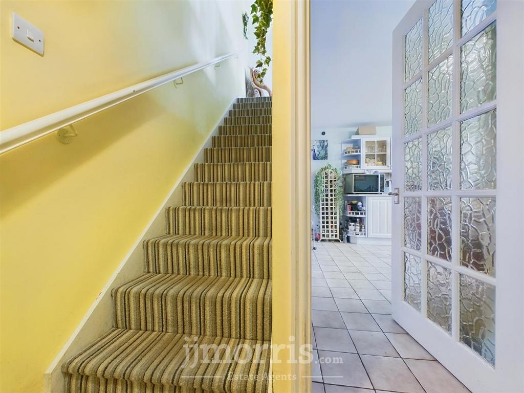 CAM03686 G0-PR0110-STILL044.jpg