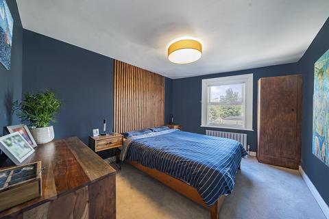 100 Brookdale Road, London, SE6 4JP