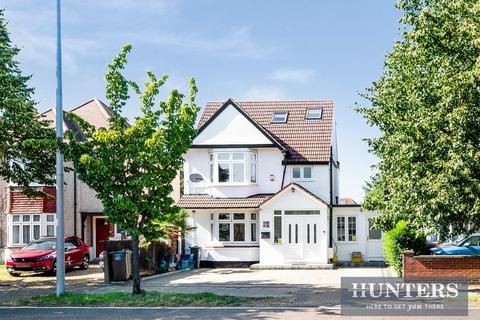 5 bedroom detached house for sale, Great West Road, Hounslow