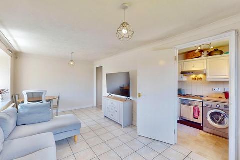 1 bedroom flat for sale, Portland Close, Chadwell Heath, RM6