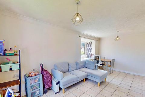 1 bedroom flat for sale, Portland Close, Chadwell Heath, RM6