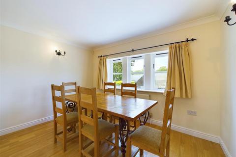 2 bedroom house to rent, New Street, Bakewell