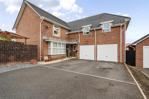 4 bedroom detached house for sale, Horizon Way, Loughor, Swansea