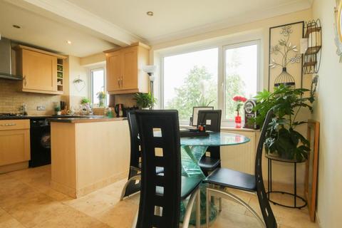 3 bedroom detached house for sale, Green Hill Road, Leeds