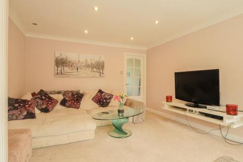 3 bedroom detached house for sale, Green Hill Road, Leeds