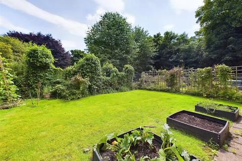 46 Belmonte Gardens, Sheffield, S2 2QY